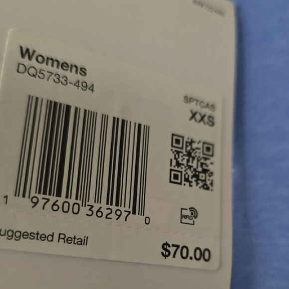 Nike Men's Crewneck in Sky Blue - Picture 7 of 7